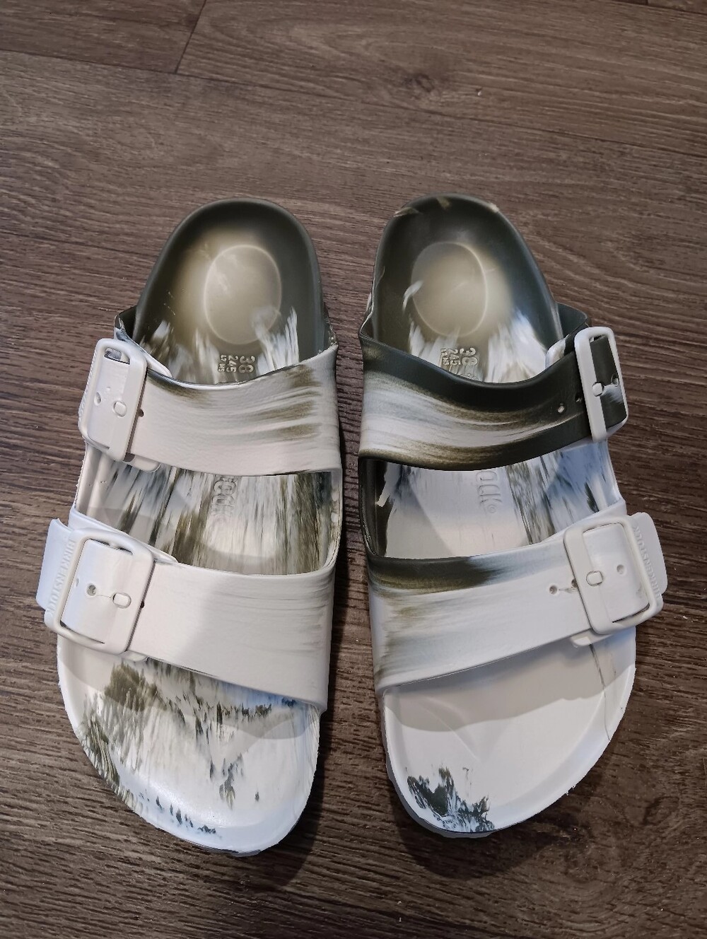 Birkenstock Eva White and Olive Green Arizona EVA Two-Strap Sandals Sz 38 Usa 7